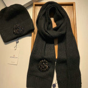 Moncler Wool knitted Scarf and cap #99911685