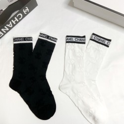Wholesale high quality  classic fashion design cotton socks hot sell brand Chanel socks for women 2 pairs #999930300