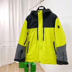 Moncler Coats/Down Jackets #B55682