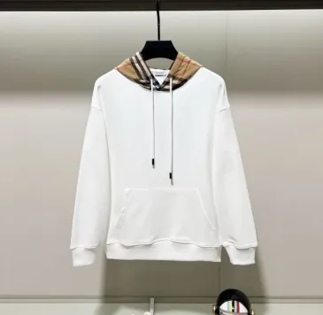 Burberry - Style Beige Hoodie With Iconic Checkered Hood Lining #B54396