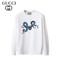 A classic Gucci sweatshirt featuring the iconic snake logo #B45551