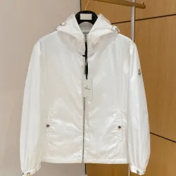 Moncler Jackets for Men #B56535