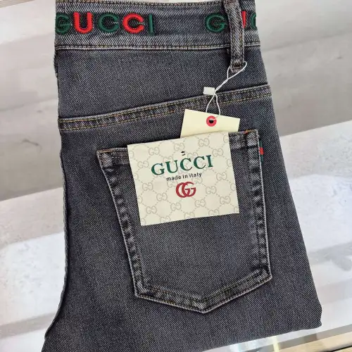 Gucci Jeans for Gucci Short Jeans for men #B55728