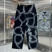 Louis Vuitton Jeans for Louis Vuitton short Jeans for men #B50191