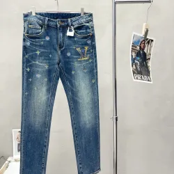 Louis Vuitton Jeans for Louis Vuitton short Jeans for men #B55402