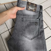 Louis Vuitton Jeans for MEN #99918304