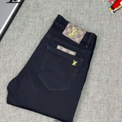 Louis Vuitton Jeans for MEN #B52415