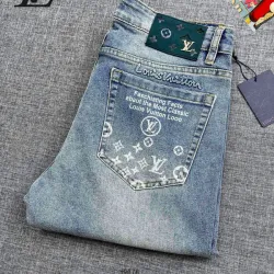 Louis Vuitton Jeans for MEN #B52416