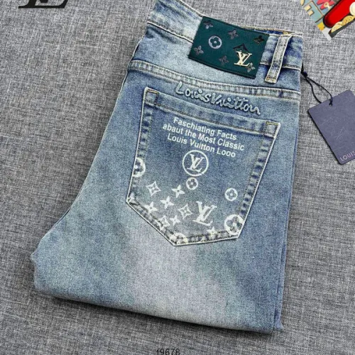 Louis Vuitton Jeans for MEN #B52416