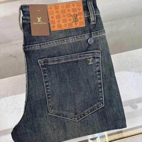 Louis Vuitton Jeans for MEN #B55470