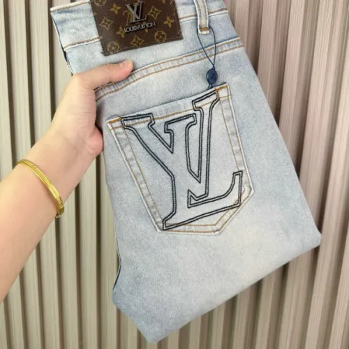 Louis Vuitton Jeans for MEN #B57343
