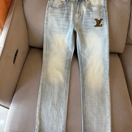 Louis Vuitton Jeans for MEN #B58201