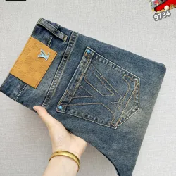 Louis Vuitton Jeans for MEN #B60257