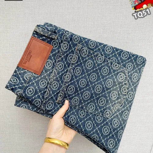 Louis Vuitton Jeans for MEN #B60266