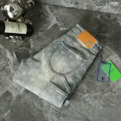 Louis Vuitton Jeans for MEN #B60593