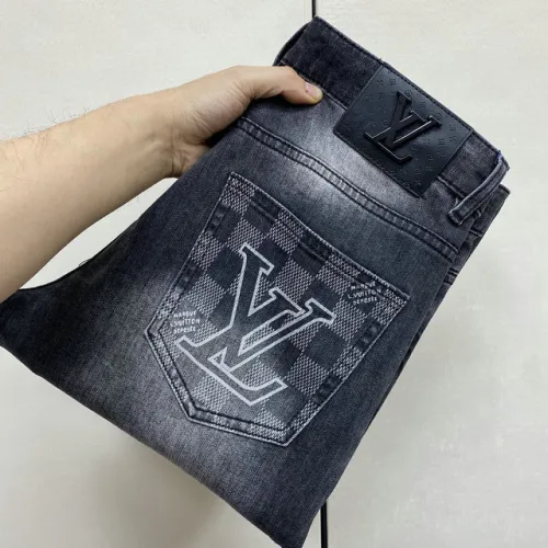 Louis Vuitton Jeans for MEN #B60608