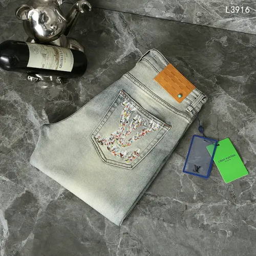 Louis Vuitton Jeans for MEN #B62100