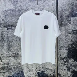 Gucci T-shirts for Gucci Men's AAA T-shirts #B61157