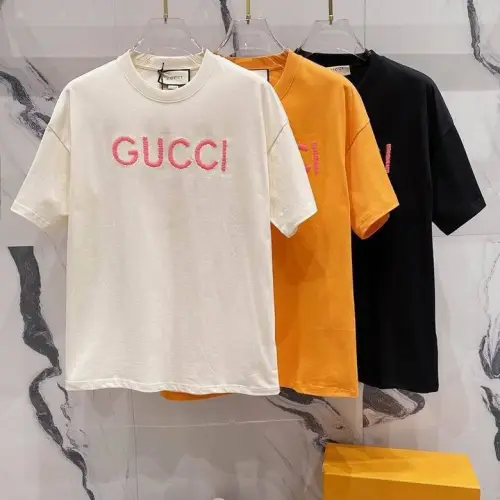 Gucci T-shirts for Men' t-shirts pink logo #B46719