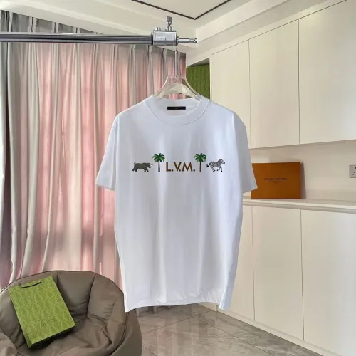 Louis Vuitton T-Shirts for AAAA Louis Vuitton T-Shirts #B60341