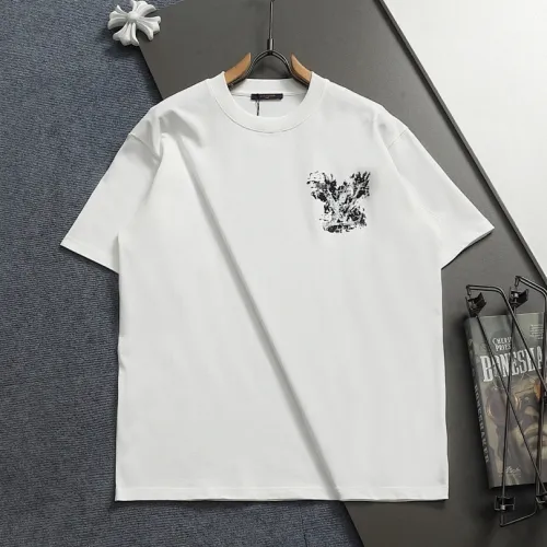 Louis Vuitton T-Shirts for AAAA Louis Vuitton T-Shirts #B60371