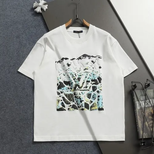 Louis Vuitton T-Shirts for AAAA Louis Vuitton T-Shirts #B60374