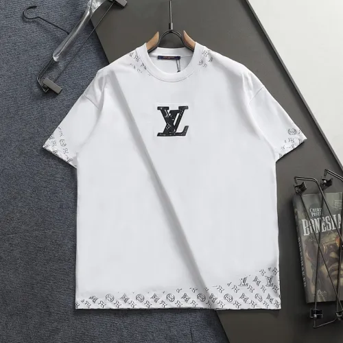 Louis Vuitton T-Shirts for AAAA Louis Vuitton T-Shirts #B60377