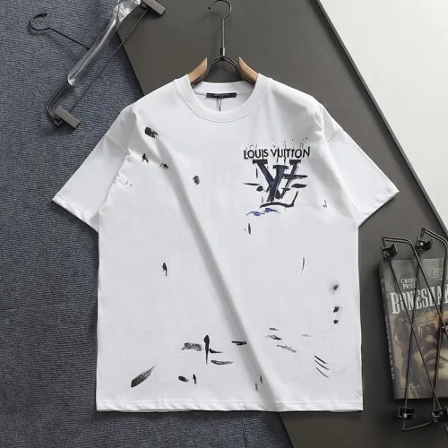 Louis Vuitton T-Shirts for AAAA Louis Vuitton T-Shirts #B60382