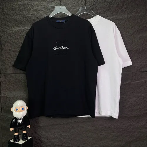 Louis Vuitton T-Shirts for AAAA Louis Vuitton T-Shirts #B60803
