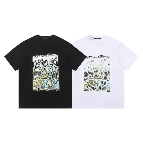 Louis Vuitton T-Shirts for AAAA Louis Vuitton T-Shirts #B60970