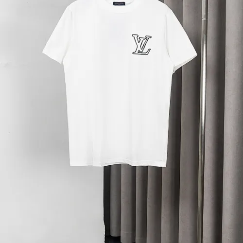 Louis Vuitton T-Shirts for AAAA Louis Vuitton T-Shirts #B62672