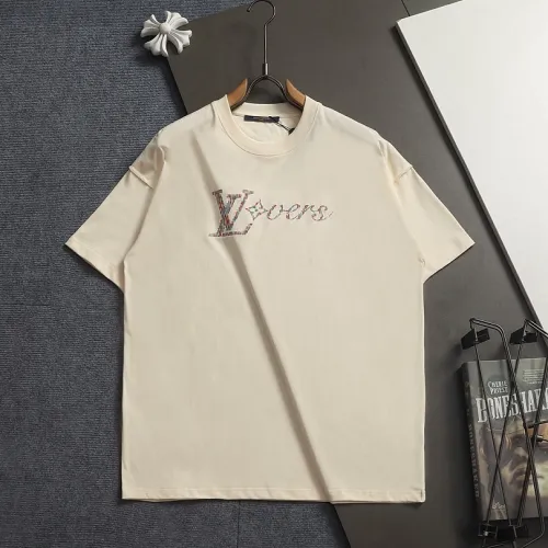 Louis Vuitton T-Shirts for AAAA Louis Vuitton T-Shirts #B64646