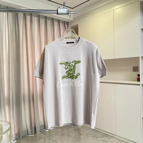 Louis Vuitton T-Shirts for AAAA Louis Vuitton T-Shirts #B64816