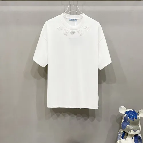 Prada T-Shirts for Men High quality craftsmanship metal logo t-shirt Black/White #B53678