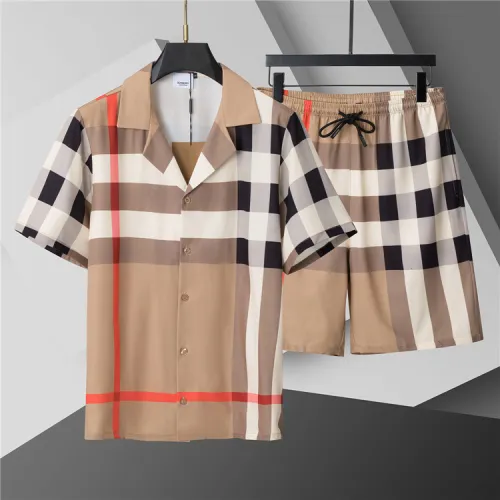 Burberry Tracksuits for Burberry Short Tracksuits for men #B51793