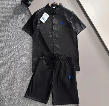 Burberry Tracksuits for Burberry Short Tracksuits for men #B67064