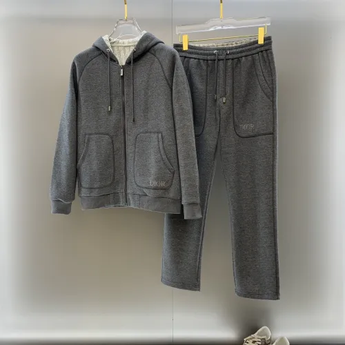 Dior tracksuits for Dior Short Tracksuits for men #B56640