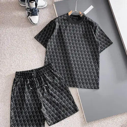 Dior tracksuits for Dior Short Tracksuits for men #B61277