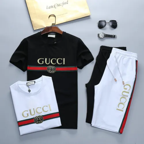 Gucci Tracksuits for Gucci short tracksuits for men #9116976