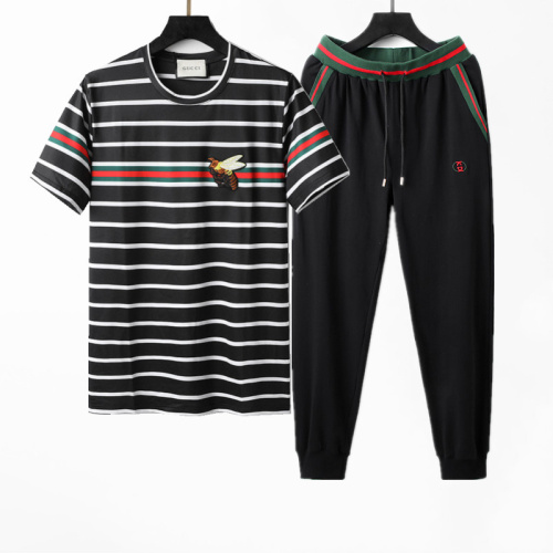 Gucci Tracksuits for Gucci short tracksuits for men #99918274