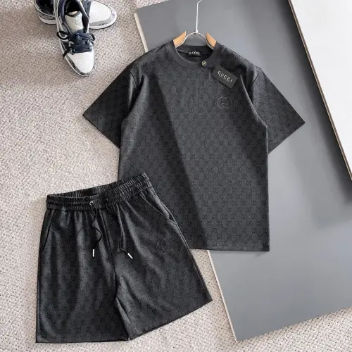 Gucci Tracksuits for Gucci short tracksuits for men #B61278