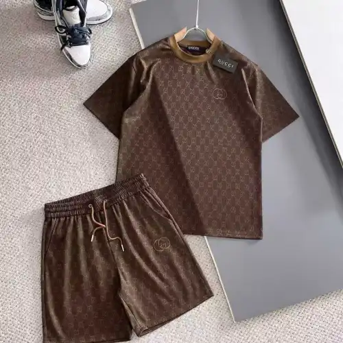 Gucci Tracksuits for Gucci short tracksuits for men #B61279