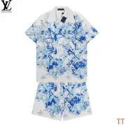 Louis Vuitton tracksuits for Louis Vuitton short tracksuits for men #999934880