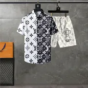 Louis Vuitton tracksuits for Louis Vuitton short tracksuits for men #B38219