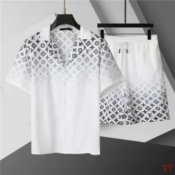 Louis Vuitton tracksuits for Louis Vuitton short tracksuits for men #B51193
