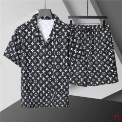Louis Vuitton tracksuits for Louis Vuitton short tracksuits for men #B51196