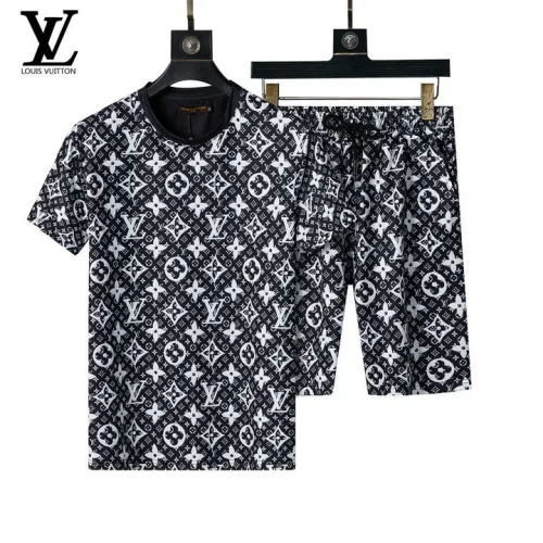 Louis Vuitton tracksuits for Louis Vuitton short tracksuits for men #B51881