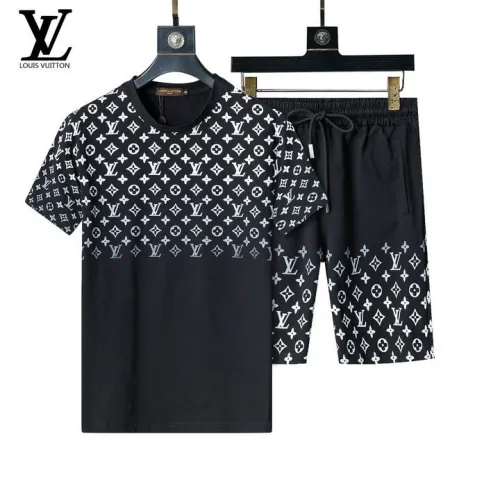 Louis Vuitton tracksuits for Louis Vuitton short tracksuits for men #B51885