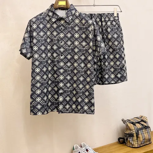 Louis Vuitton tracksuits for Louis Vuitton short tracksuits for men #B52138