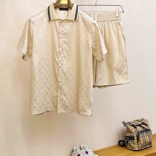 Louis Vuitton tracksuits for Louis Vuitton short tracksuits for men #B52143